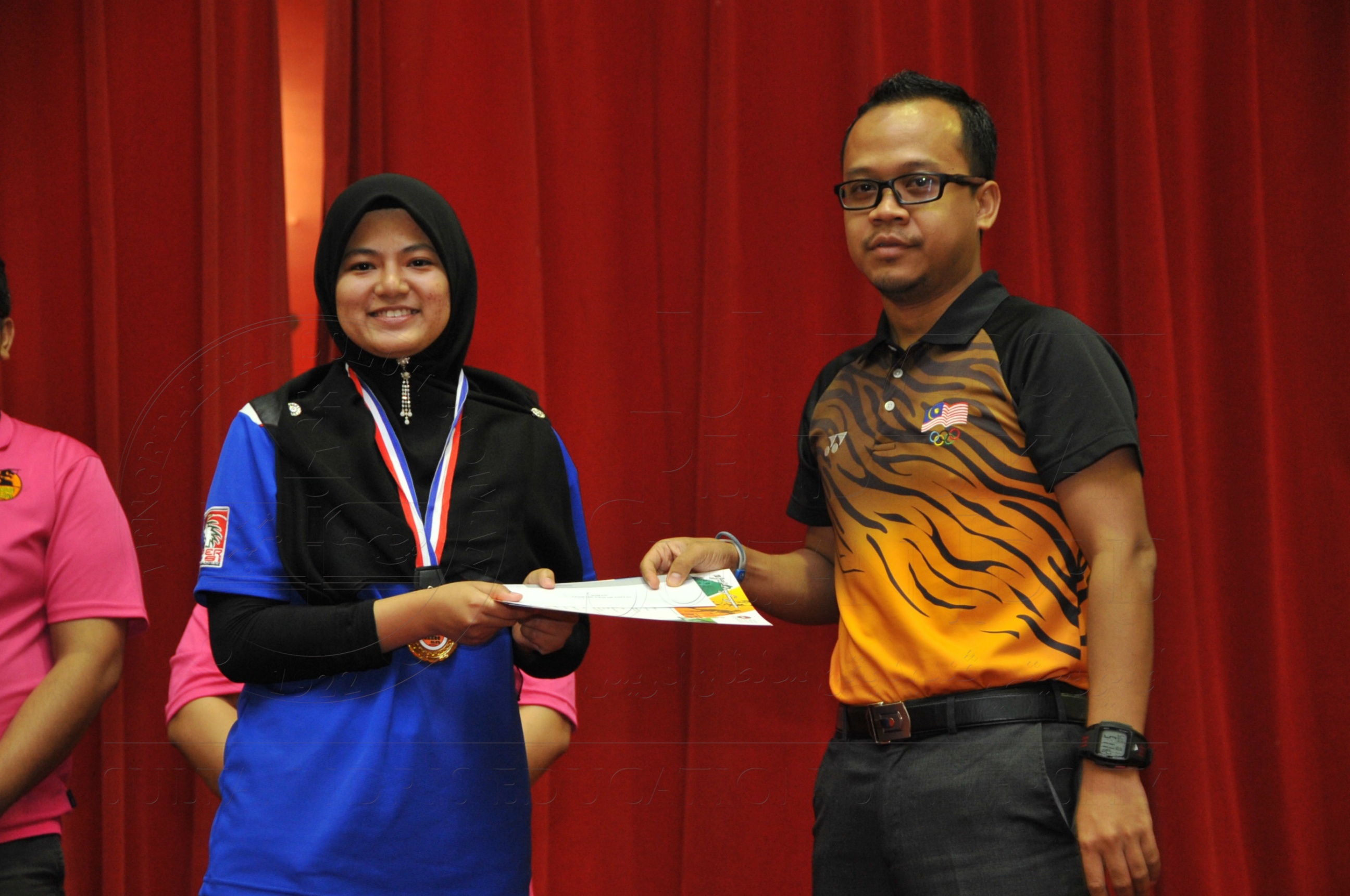 PRO15 158 CATUR HAS 9574